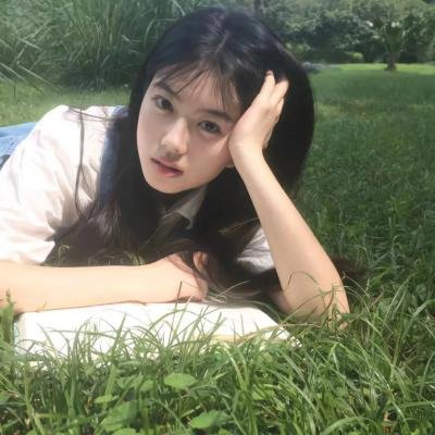 小姑娘艾萝依